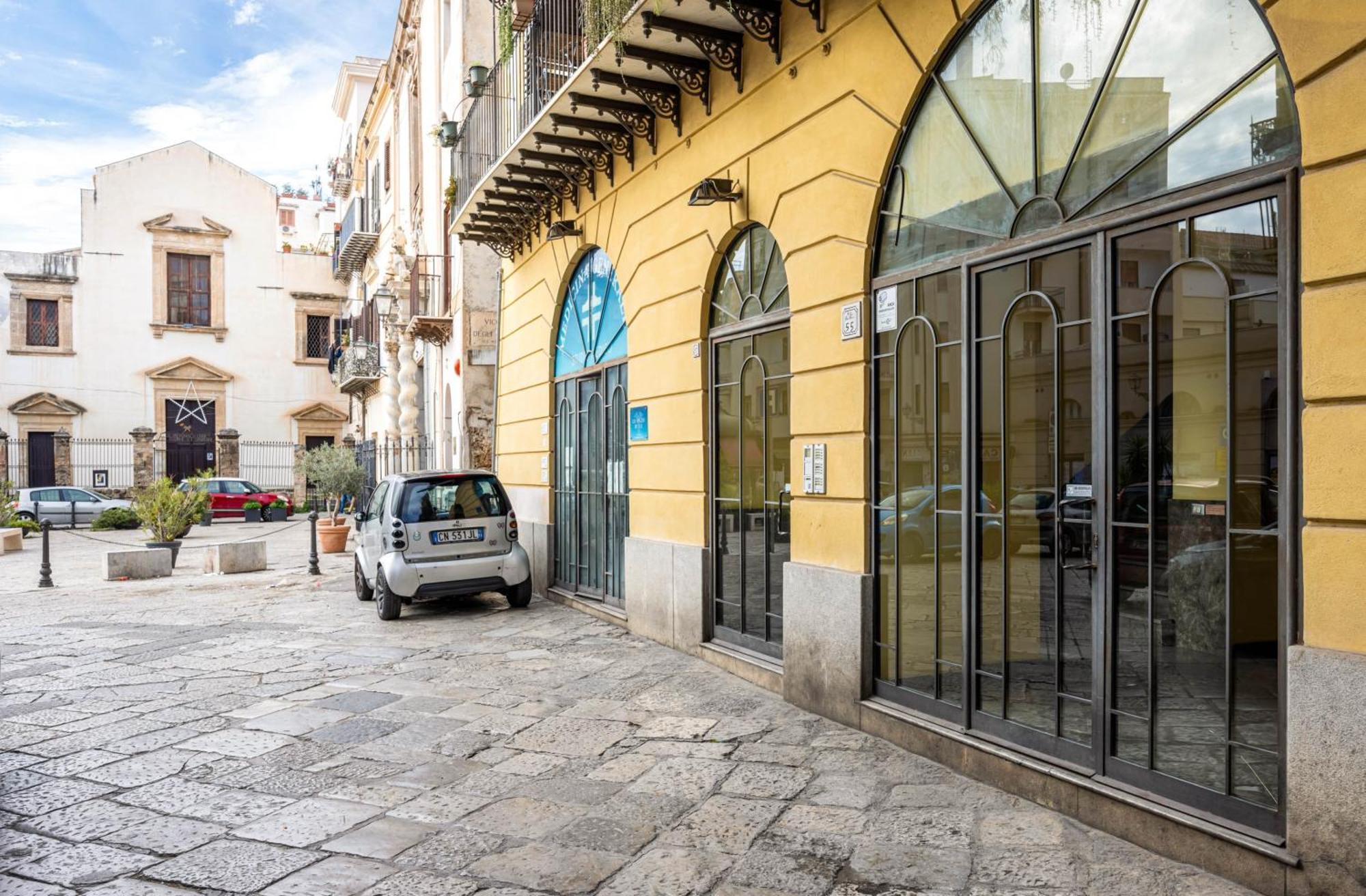 Sedie Volanti Apartment With Jacuzzi Palermo Bagian luar foto